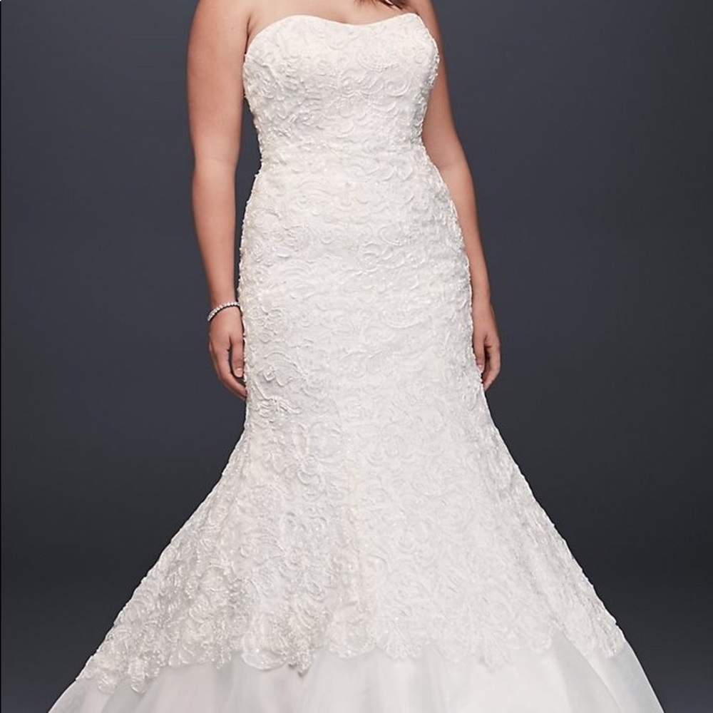 NWT Mermaid/trumpet style wedding gown w/extras